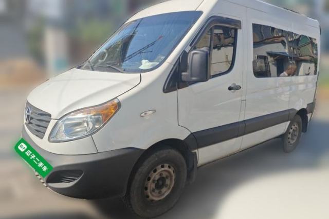 Używany JAC Group Sunray 2017 1.9T Short-Wheelbase Mid-Roof Xingkuai Multi-Purpose Passenger Vehicle