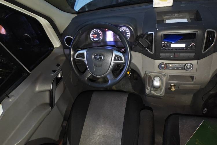 Used JAC Group Sunray 2017 2.0T Short-Wheelbase Mid-Roof Xingkuaiyun Multi-Purpose Commercial Vehicle Steering Wheel