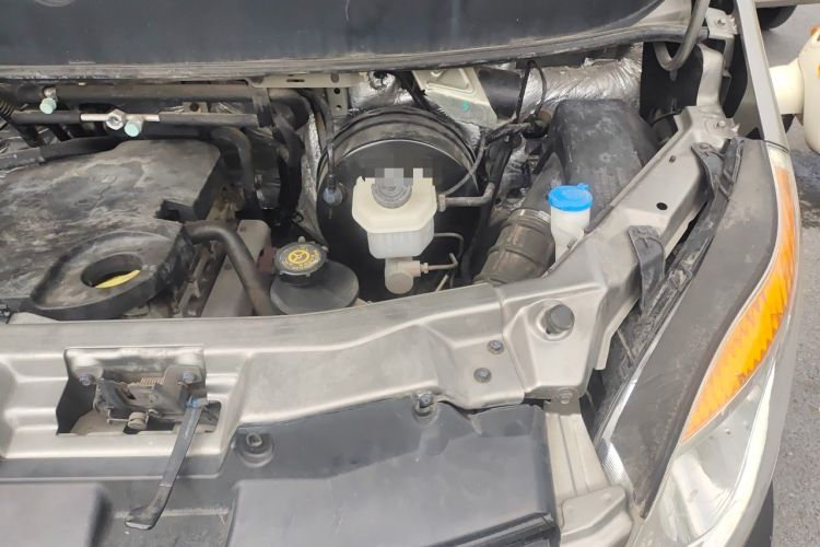 Used JAC Group Sunray 2018 1.9T Fuel-Efficient King D19TCIE11 Engine Bay Left