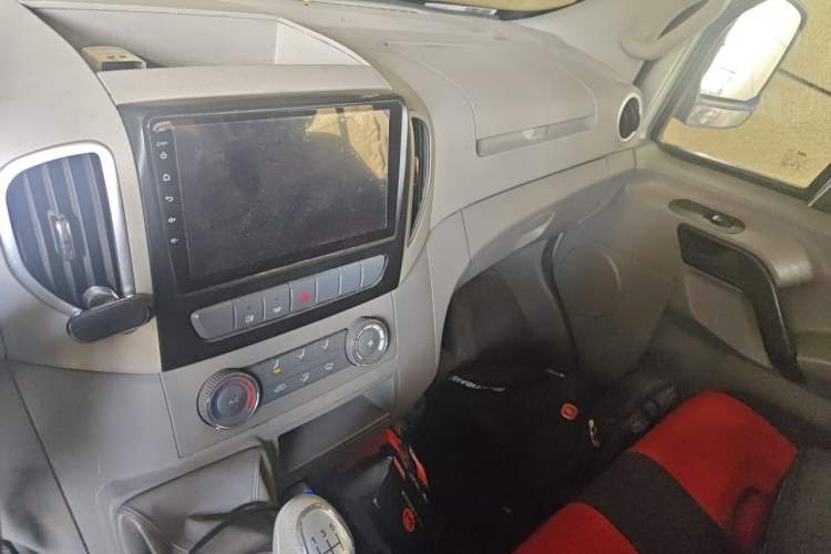 Used JAC Group Sunray 2018 1.9T Fuel-Efficient King D19TCIE11 Audio And AC Panel