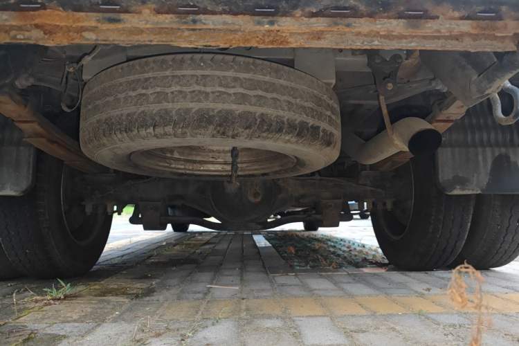Used JAC Group Sunray 2018 2.7T 5-Series National Emission Standard V Star Express High-Roof Chassis Rear