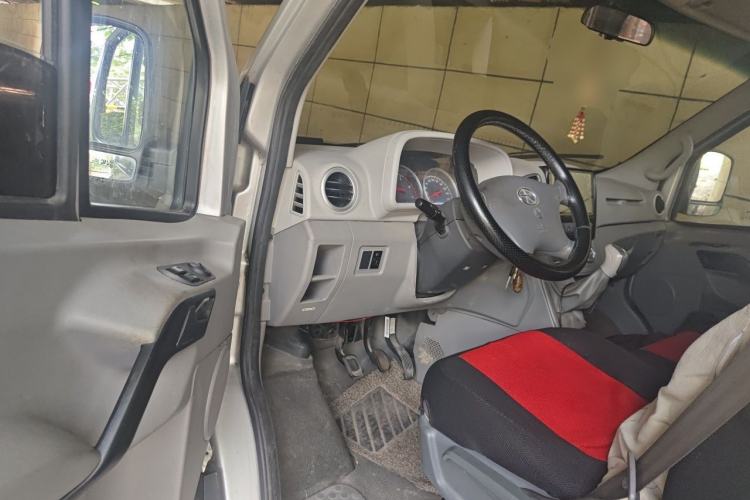Used JAC Group Sunray 2018 1.9T Fuel-Efficient King D19TCIE11 Driver Seat