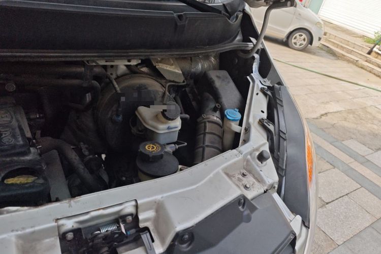 Used JAC Group Sunray 2018 1.9T Fuel-Efficient King D19TCIE11 Engine Bay Left