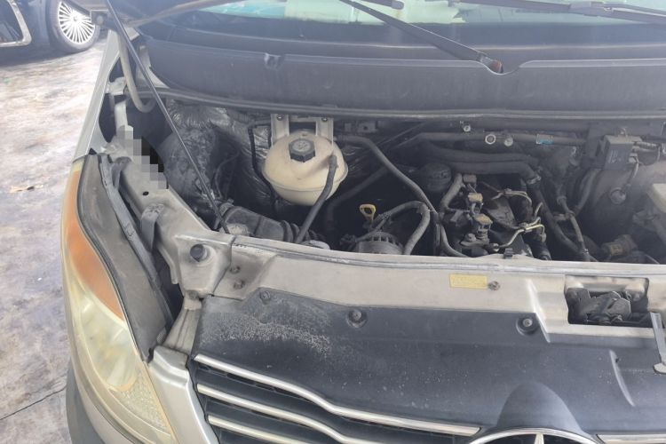 Used JAC Group Sunray 2018 2.7T 5-Series National Emission Standard V Star Express High-Roof Engine Bay Right