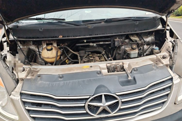 Used JAC Group Sunray 2018 2.7T 5-Series National Emission Standard V Star Express High-Roof Engine Bay