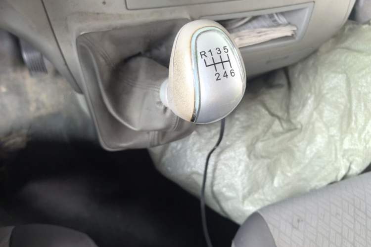 Used JAC Group Sunray 2018 2.7T 5-Series National Emission Standard V Star Express High-Roof Gear Lever