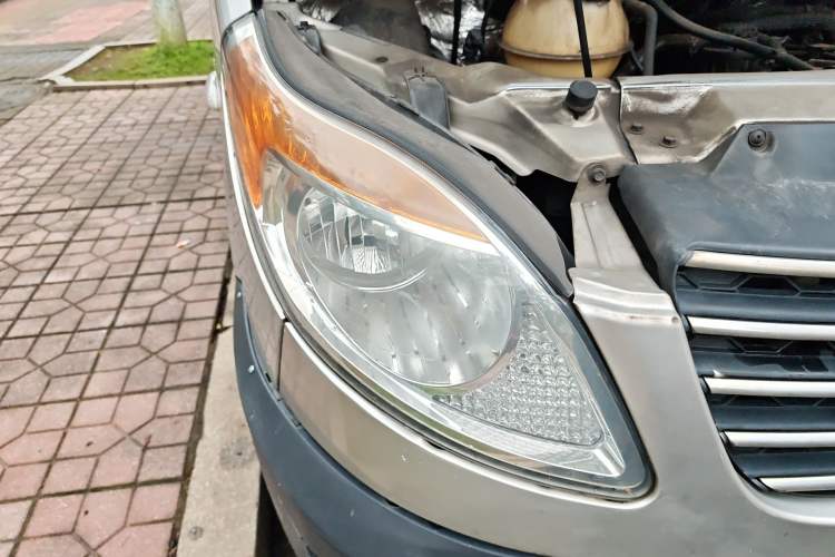 Used JAC Group Sunray 2018 2.7T 5-Series National Emission Standard V Star Express High-Roof Right Front Headlight
