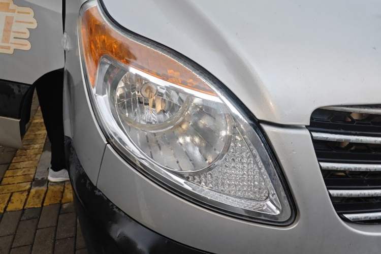 Used JAC Group Sunray 2018 2.7T 5-Series National Emission Standard V Star Express High-Roof Right Front Headlight
