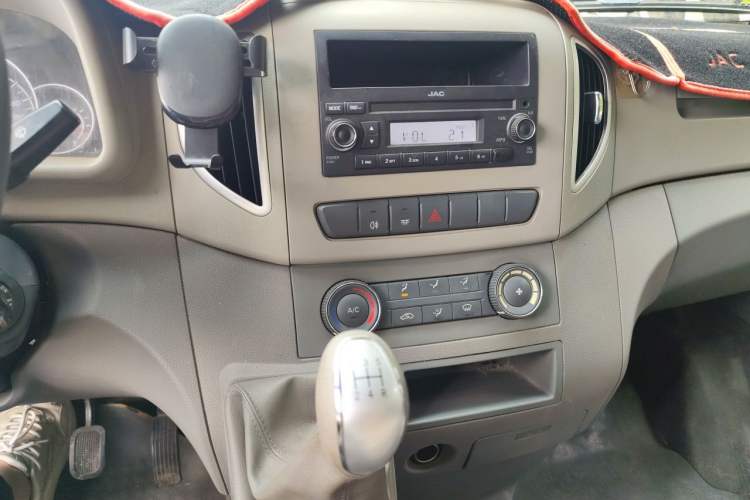 Used JAC Group Sunray 2018 1.9T Fuel-Efficient King D19TCIE11 Audio And AC Panel