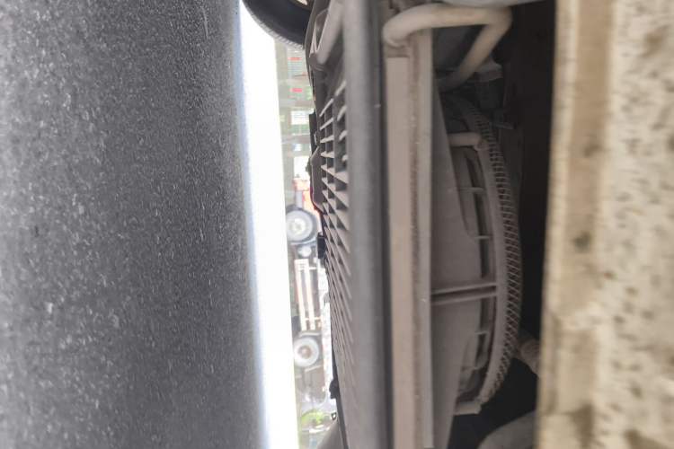 Used JAC Group Sunray 2018 2.7T 5-Series National Emission Standard V Star Express Mid-Top Chassis Front Left