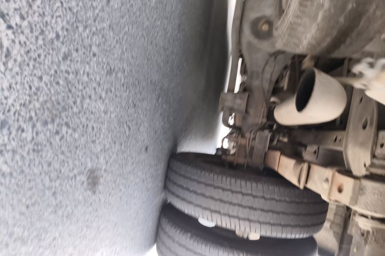 Used JAC Group Sunray 2018 2.7T 5-Series National Emission Standard V Star Express Mid-Top Chassis Rear