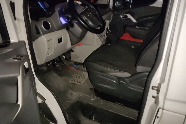 Used JAC Group Sunray 2018 2.7T 5-Series National Emission Standard V Star Express Mid-Top Driver Seat