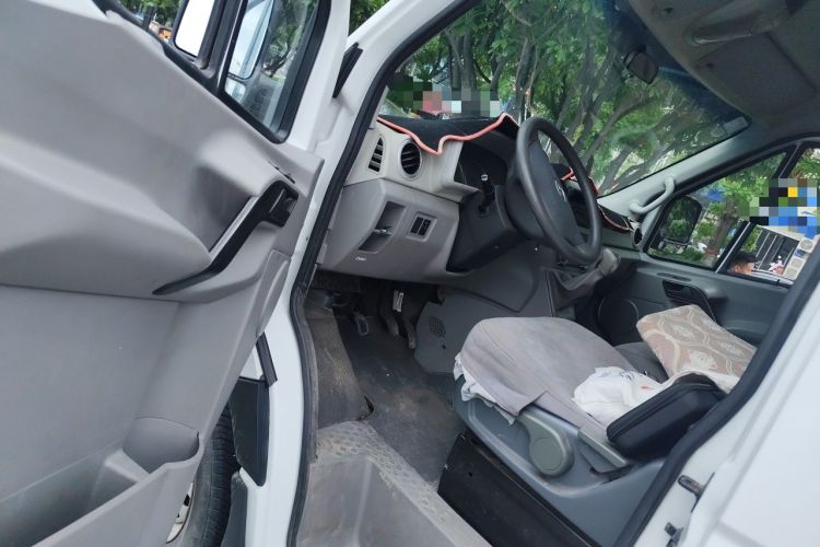 Used JAC Group Sunray 2018 1.9T Fuel-Efficient King D19TCIE11 Driver Seat