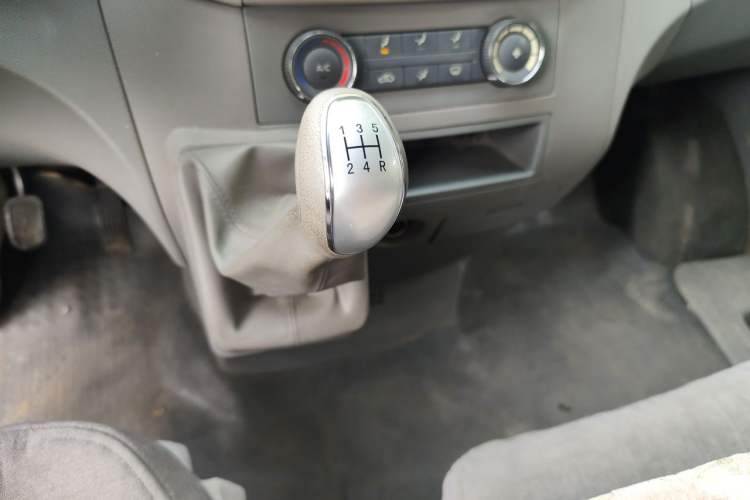 Used JAC Group Sunray 2018 1.9T Fuel-Efficient King D19TCIE11 Gear Lever