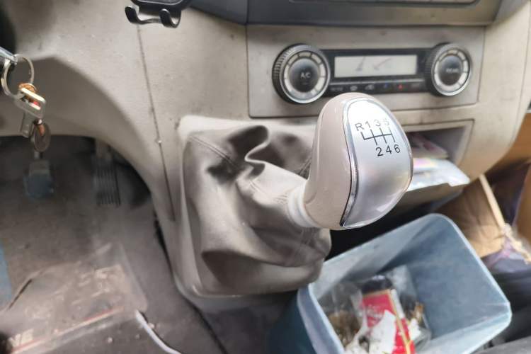 Used JAC Group Sunray 2018 2.7T 5-Series National Emission Standard V Star Express Mid-Top Gear Lever