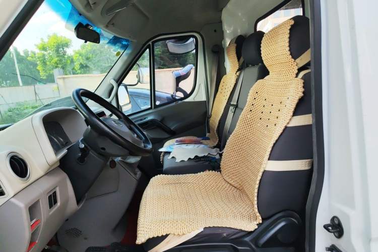 Used JAC Group Sunray 2018 1.9T Fuel-Efficient King Van Transporter 3-Seater D19TCIE11 Left Front Seat