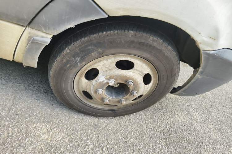 Used JAC Group Sunray 2018 2.7T 5-Series National Emission Standard V Star Express Mid-Top Right Front Wheel Hub