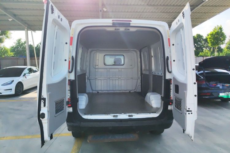 Used JAC Group Sunray 2018 1.9T Fuel-Efficient King Van Transporter 3-Seater D19TCIE11 Trunk