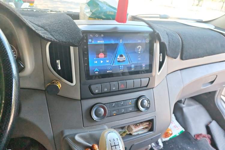 Used JAC Group Sunray 2019 1.9T Fuel-Efficient Platinum Edition 5-9 Seater Star Express Audio And AC Panel