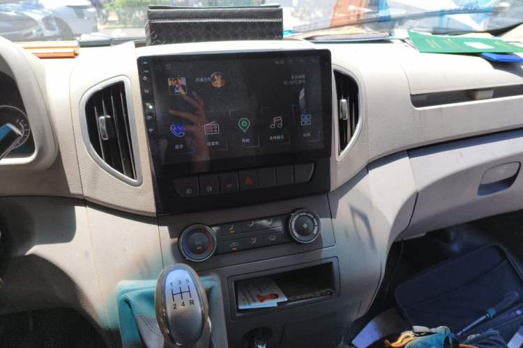 Used JAC Group Sunray 2019 1.9T Fuel-Efficient Platinum Edition 5-9 Seater Star Express Audio And AC Panel