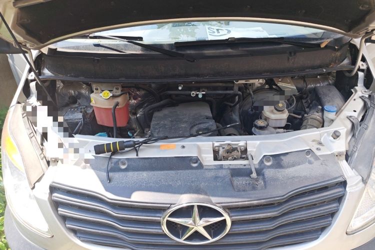 Used JAC Group Sunray 2019 1.9T Fuel-Efficient Platinum Edition 5-9 Seater Star Express Engine Bay