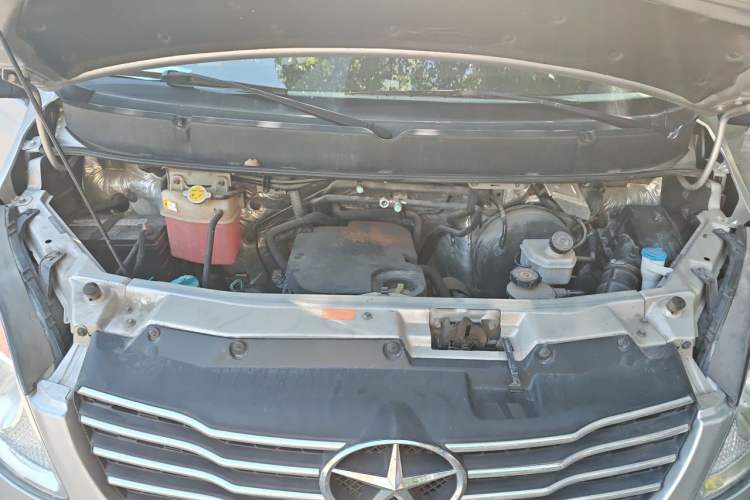 Used JAC Group Sunray 2019 1.9T Fuel-Efficient Platinum Edition 5-9 Seater Star Express Engine Bay
