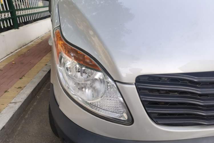 Used JAC Group Sunray 2019 1.9T Fuel-Efficient Platinum Edition 5-9 Seater Star Express Right Front Headlight