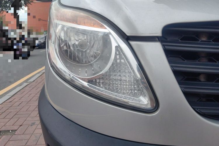 Used JAC Group Sunray 2019 1.9T Fuel-Efficient Platinum Edition 5-9 Seater Star Express Right Front Headlight