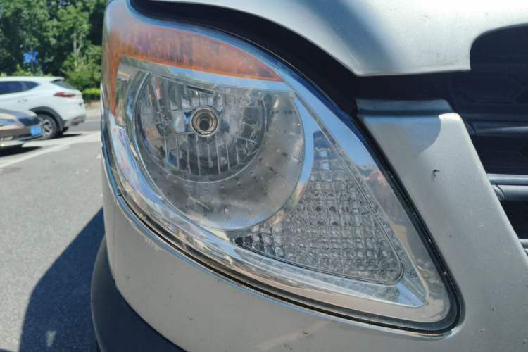 Used JAC Group Sunray 2019 1.9T Fuel-Efficient Platinum Edition 5-9 Seater Star Express Right Front Headlight