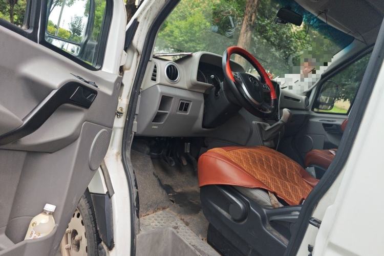 Used JAC Group Sunray 2019 1.9T Fuel-Efficient Platinum Edition 5-9 Seater Star Express Driver Seat