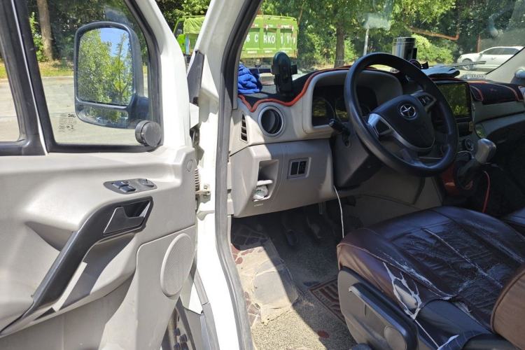 Used JAC Group Sunray 2019 1.9T Fuel-Efficient Platinum Edition 5-9 Seater Star Express Driver Seat