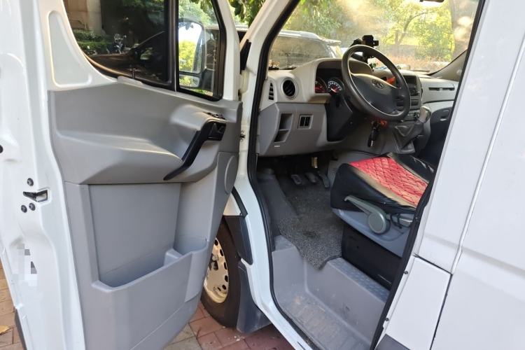 Used JAC Group Sunray 2019 1.9T Fuel-Efficient Platinum Edition 5-9 Seater Star Express Driver Seat