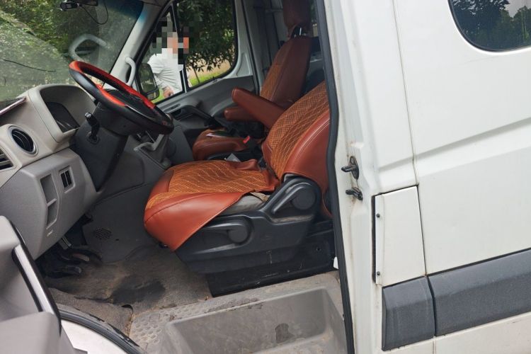Used JAC Group Sunray 2019 1.9T Fuel-Efficient Platinum Edition 5-9 Seater Star Express Left Front Seat