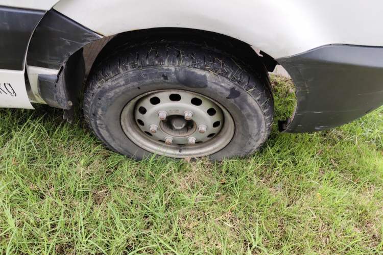 Used JAC Group Sunray  Right Front Wheel Hub