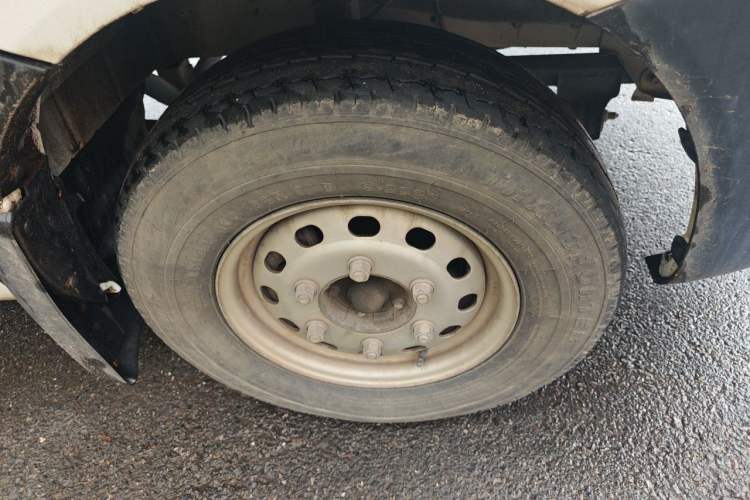 Used JAC Group Sunray 2019 1.9T Fuel-Efficient Platinum Edition 5-9 Seater Star Express Right Front Wheel Hub