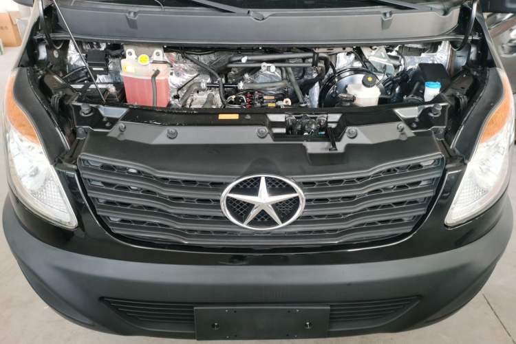 Used JAC Group Sunray 2021 2.0T Fuel-Efficient King Express Version Non-Commercial Long Wheelbase D20TCIF1 Engine Bay