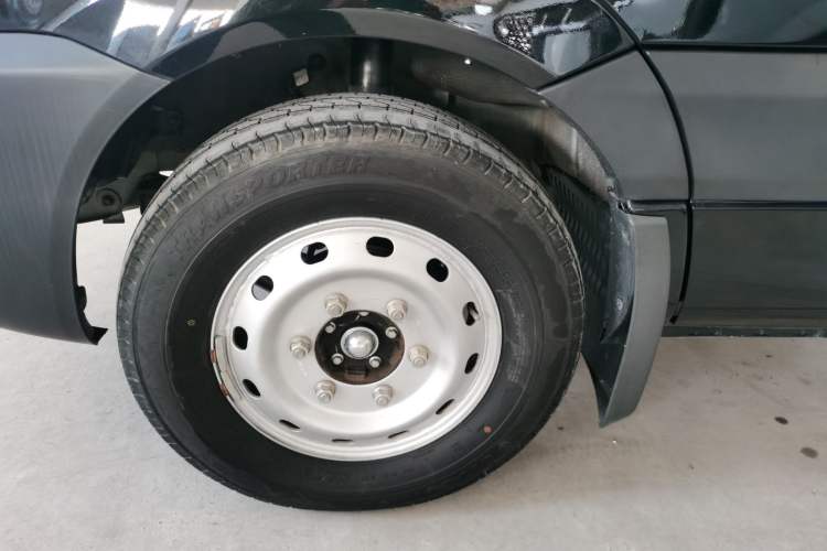 Used JAC Group Sunray 2021 2.0T Fuel-Efficient King Express Version Non-Commercial Long Wheelbase D20TCIF1 Left Front Wheel Hub
