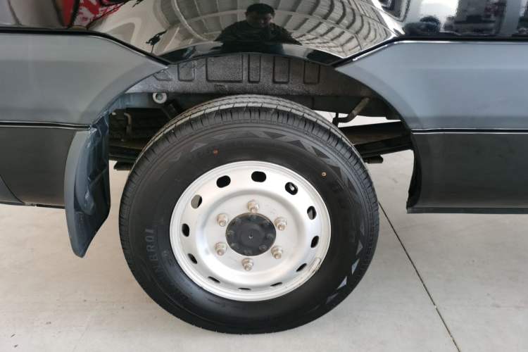 Used JAC Group Sunray 2021 2.0T Fuel-Efficient King Express Version Non-Commercial Long Wheelbase D20TCIF1 Right Rear Wheel Hub