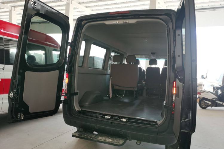 Used JAC Group Sunray 2021 2.0T Fuel-Efficient King Express Version Non-Commercial Long Wheelbase D20TCIF1 Trunk