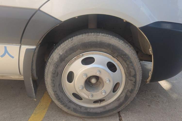 Used JAC Group Sunray 2021 2.0T 6-Series Star Express 7-9 Seater D20TCIF1 Right Front Wheel Hub