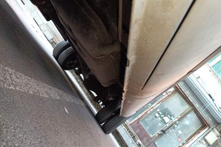 Used JAC Group Sunray 2021 2.0T 4-Series Star Express 6/7-Seater D20TCIF1 Chassis Front Left