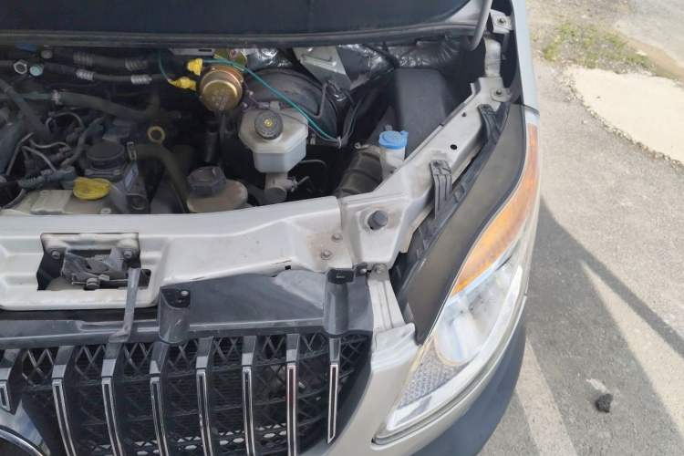 Used JAC Group Sunray  Engine Bay Left