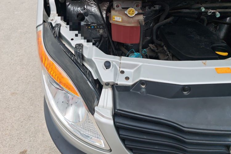 Used JAC Group Sunray  Engine Bay Right