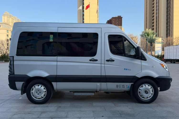 Used JAC Group Sunray 2021 2.0T 4-Series Star Business Van 5-10 Seater D20TCIF1 Exterior 2