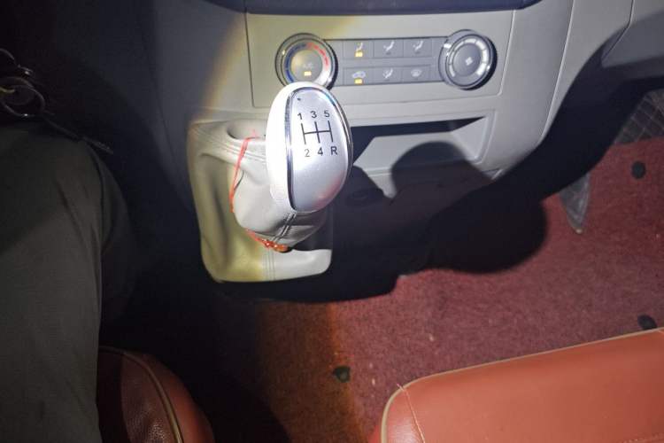 Used JAC Group Sunray 2021 2.0T 4-Series Star Express 6/7-Seater D20TCIF1 Gear Lever