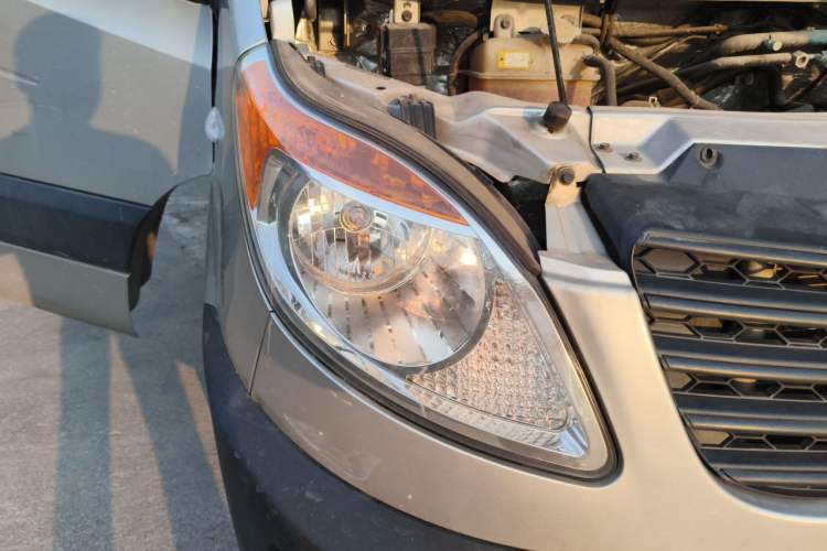 Used JAC Group Sunray 2021 2.0T 4-Series Star Express 6/7-Seater D20TCIF1 Right Front Headlight