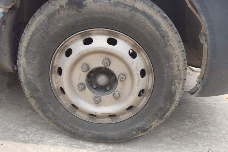 Used JAC Group Sunray 2021 2.0T 4-Series Star Express 8/9-Seater D20TCIF1 Right Front Wheel Hub