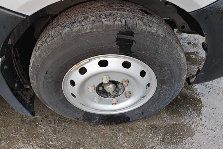 Used JAC Group Sunray 2021 2.0T Fuel-Efficient King Express Version Non-Commercial Long Wheelbase D20TCIF1 Right Front Wheel Hub