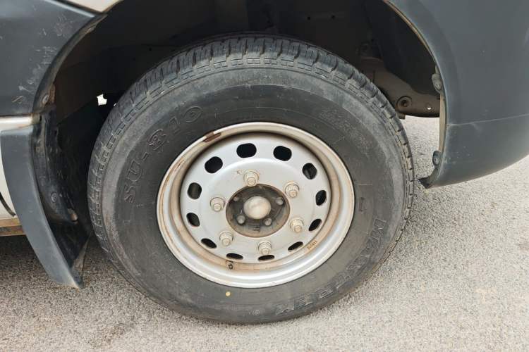 Used JAC Group Sunray  Right Front Wheel Hub