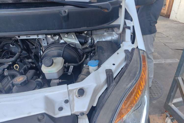 Used JAC Group Sunray 2021 2.0T 4-Series Star Express 6/7-Seater D20TCIF1 Engine Bay Left